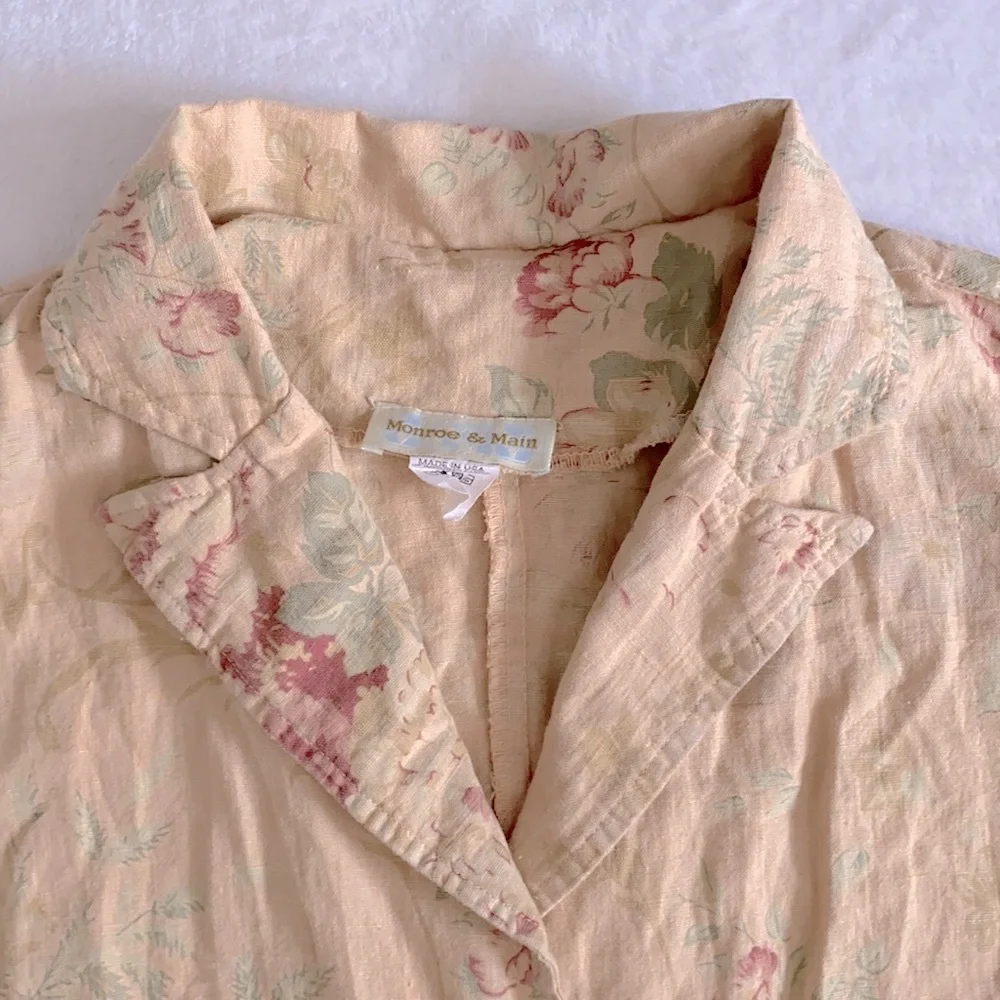 {VTG} Monroe & Main | Linen Cotton Floral Print Button Front Ruffle Trim Top - Picture 5 of 15